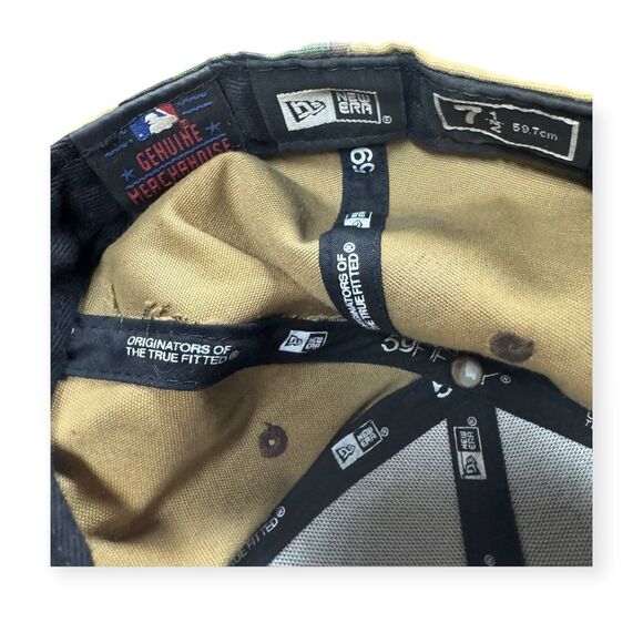 Red Bull Camo Hat 7 1/2 Size New‎ Era Sports Hat Camouflage Retro Rare - Picture 6 of 6